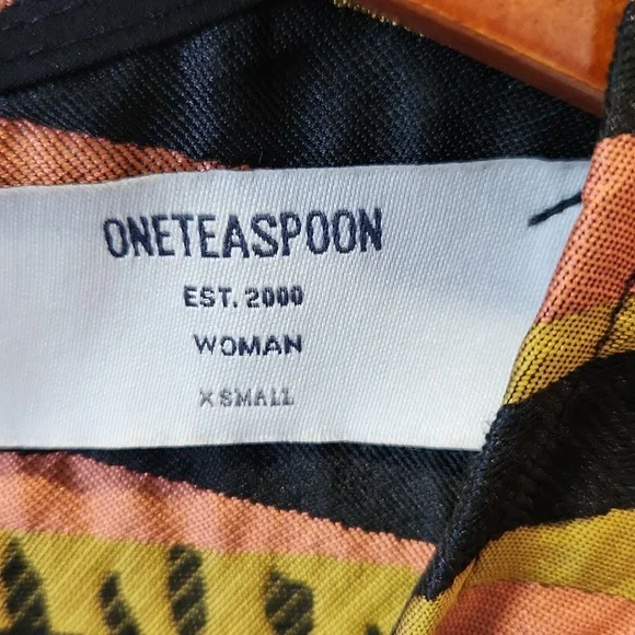 One teaspoon Womens Top - Picture 3 of 4